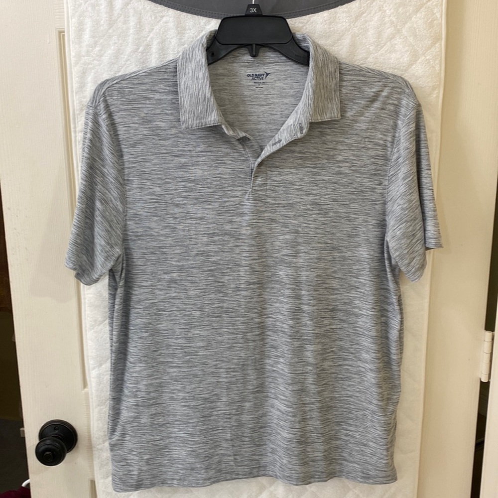 Mens L old Navy Active Polo in Heather grey. Excellent condition